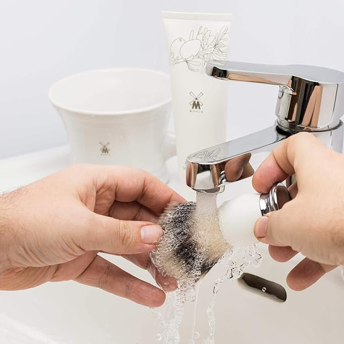 MUHLE White Porcelain Platinum Rim Shaving Mug – Shave Dish Accessory for Soaps and Creams, Modern White Design